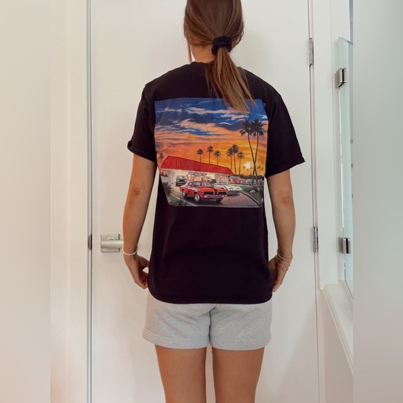 IN N OUT BURGER California Graphic T SHirt Size M - Picture 1 of 2